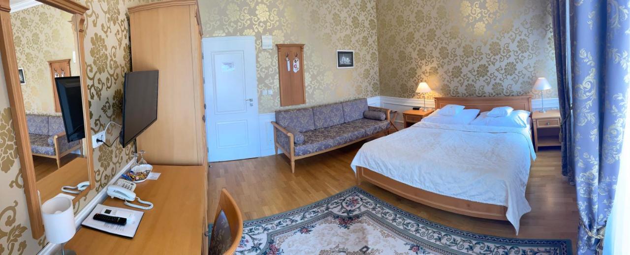Zamecky Hotel レドニツェ エクステリア 写真