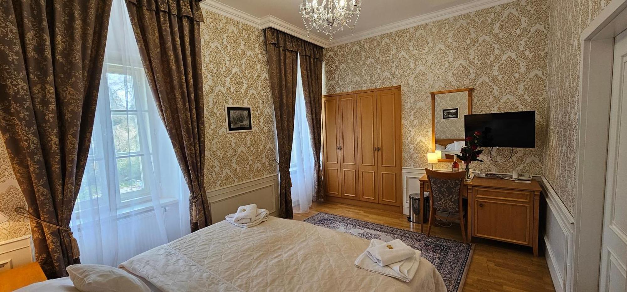 Zamecky Hotel レドニツェ エクステリア 写真
