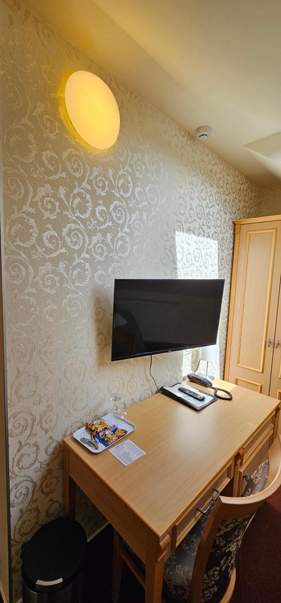 Zamecky Hotel レドニツェ エクステリア 写真